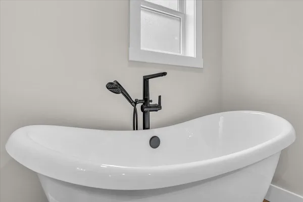 $835,000 | 415 Thunder Ridge Drive, South Pittsburg, TN 37380