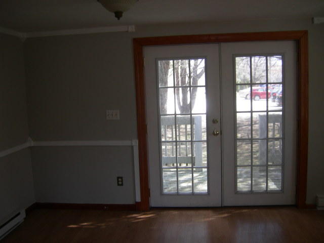 60 Brown Street, Unit 3 Kennebunk, ME 04043 - Photo 6 of 11 DSCN1683
