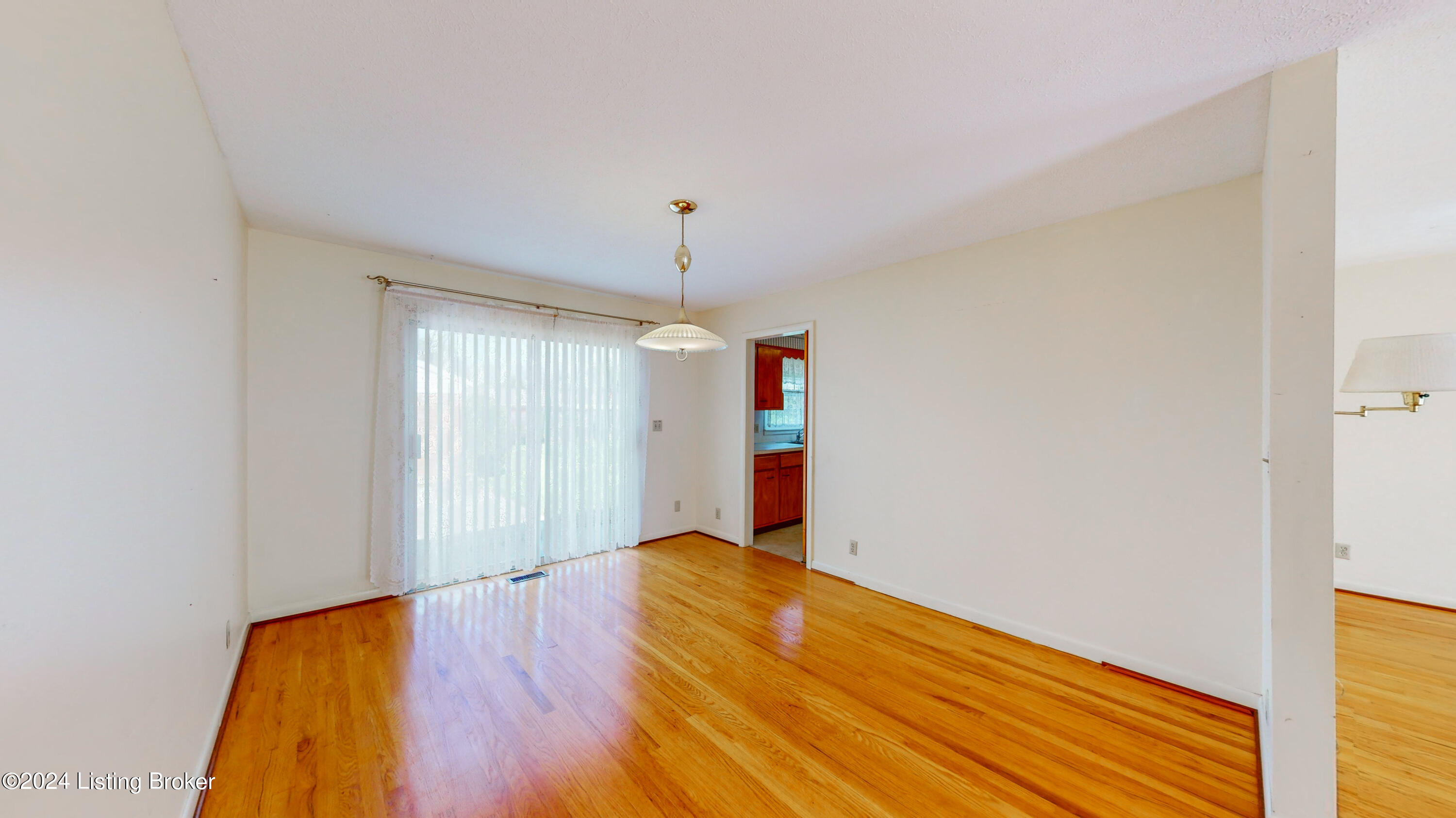 6609 Watch Hill Road Louisville, KY 40228 - Photo 10 of 63 6609-Watch-Hill-Rd_011