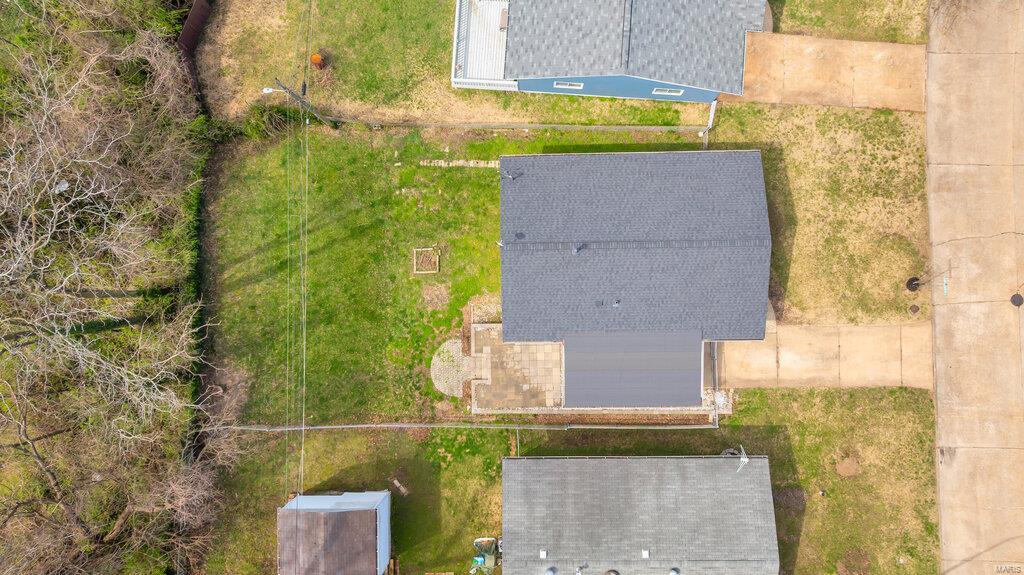 3716 Comstock Drive St. Louis, MO 63125 - Photo 32 of 35