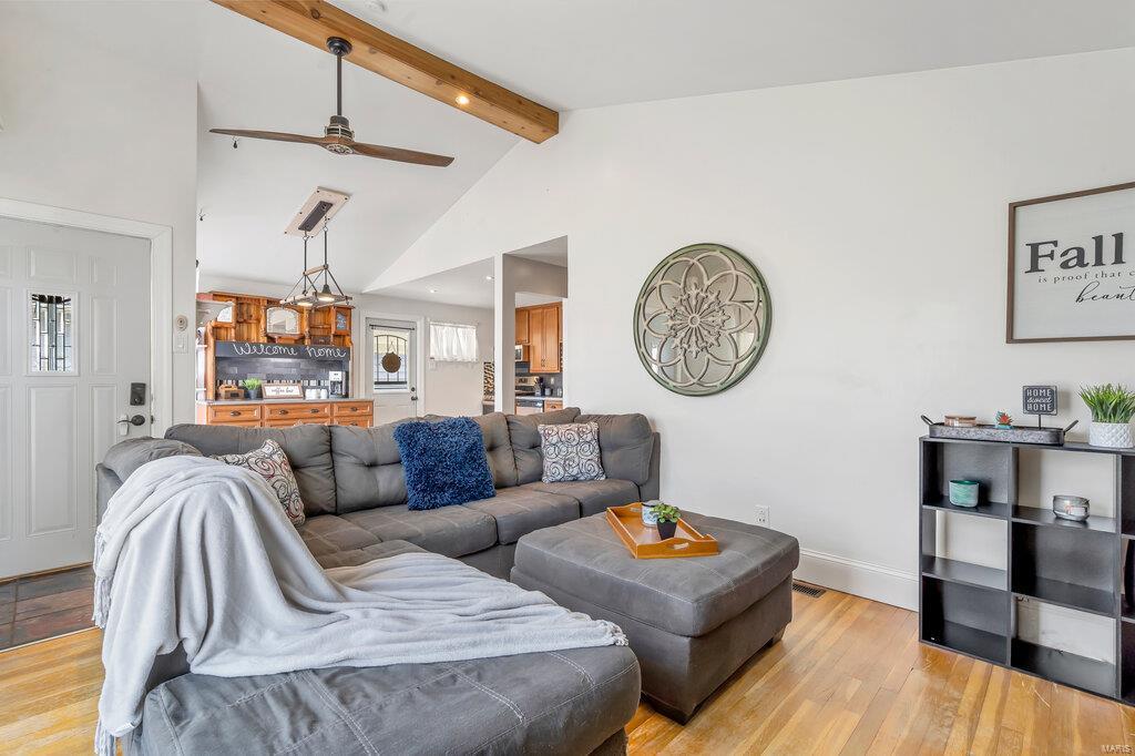 3716 Comstock Drive St. Louis, MO 63125 - Photo 4 of 35