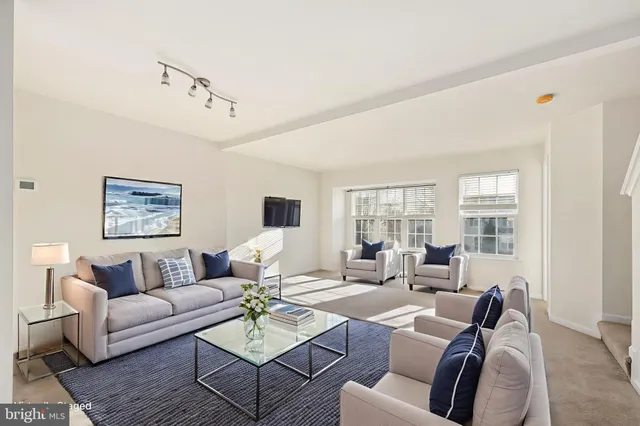 $440,000 | 17357 Sligo Loop, Dumfries, VA 22026