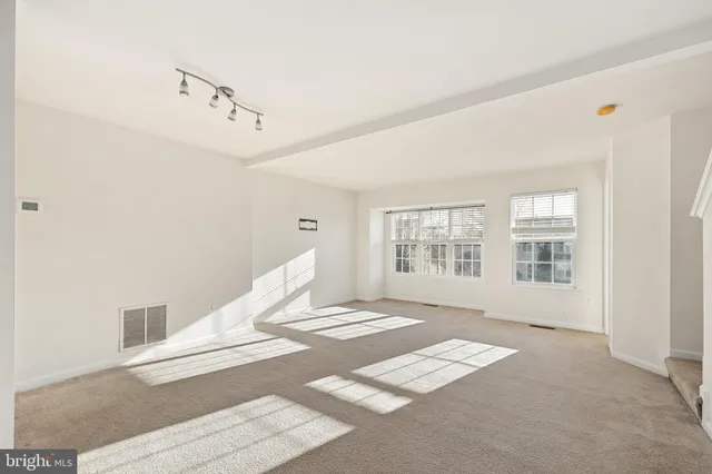 $440,000 | 17357 Sligo Loop, Dumfries, VA 22026