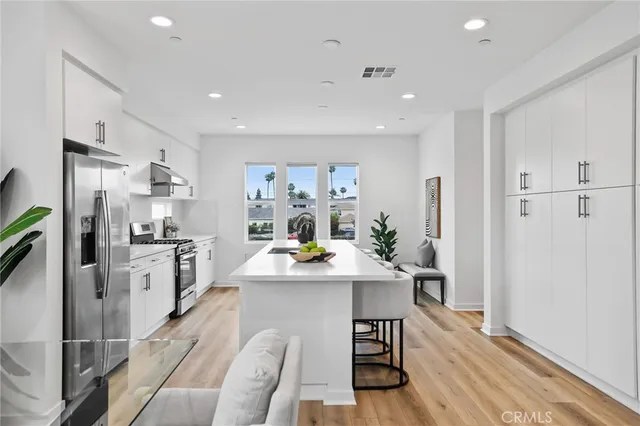 $1,375,000 | 536 Caleigh Lane, Costa Mesa, CA 92627