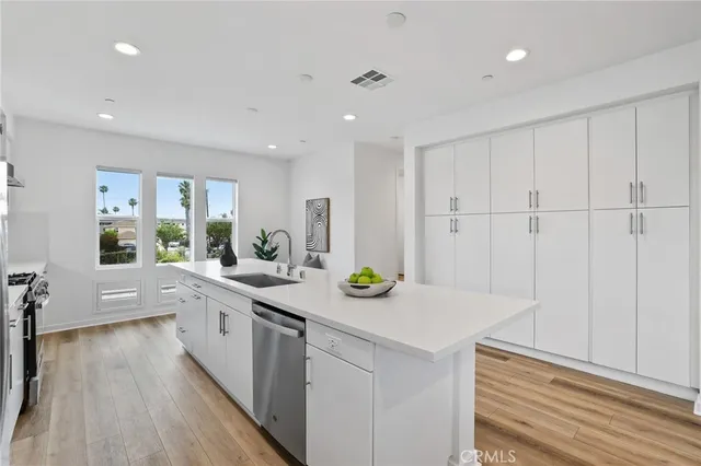 $1,375,000 | 536 Caleigh Lane, Costa Mesa, CA 92627