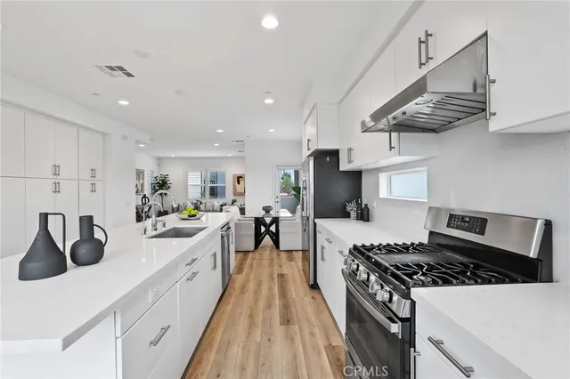 $1,375,000 | 536 Caleigh Lane, Costa Mesa, CA 92627