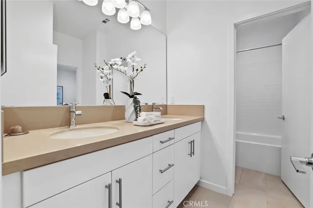 $1,375,000 | 536 Caleigh Lane, Costa Mesa, CA 92627