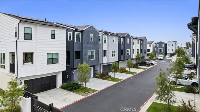 $1,375,000 | 536 Caleigh Lane, Costa Mesa, CA 92627