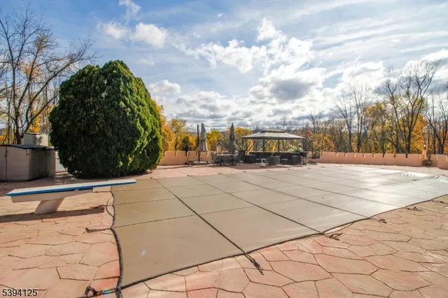 $549,900 | 28 Edsall Drive, Vernon, NJ 07461