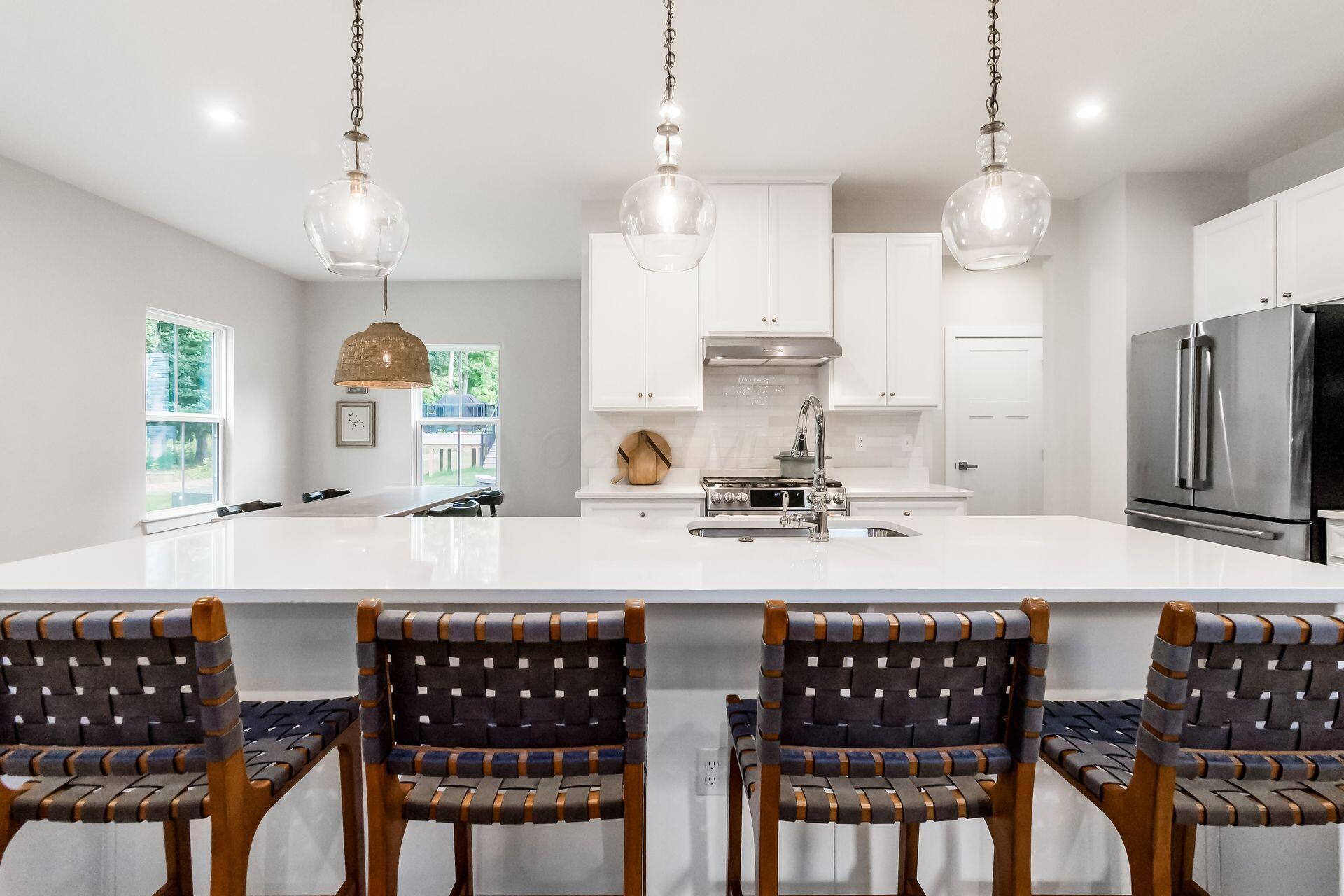 402 Pisa Loop Delaware, OH 43015 - Photo 10 of 33 custom pendant lighting