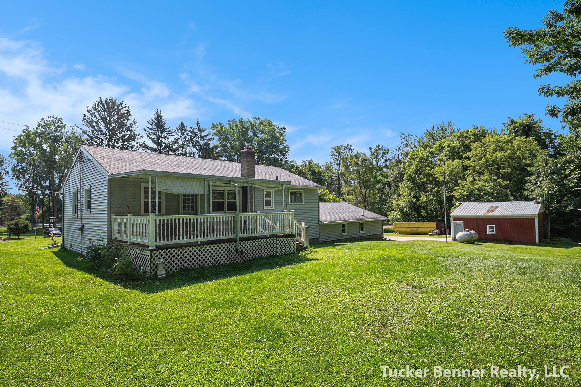 15306 Peacock Road Haslett, MI 48840 - Photo 23 of 34 Back deck