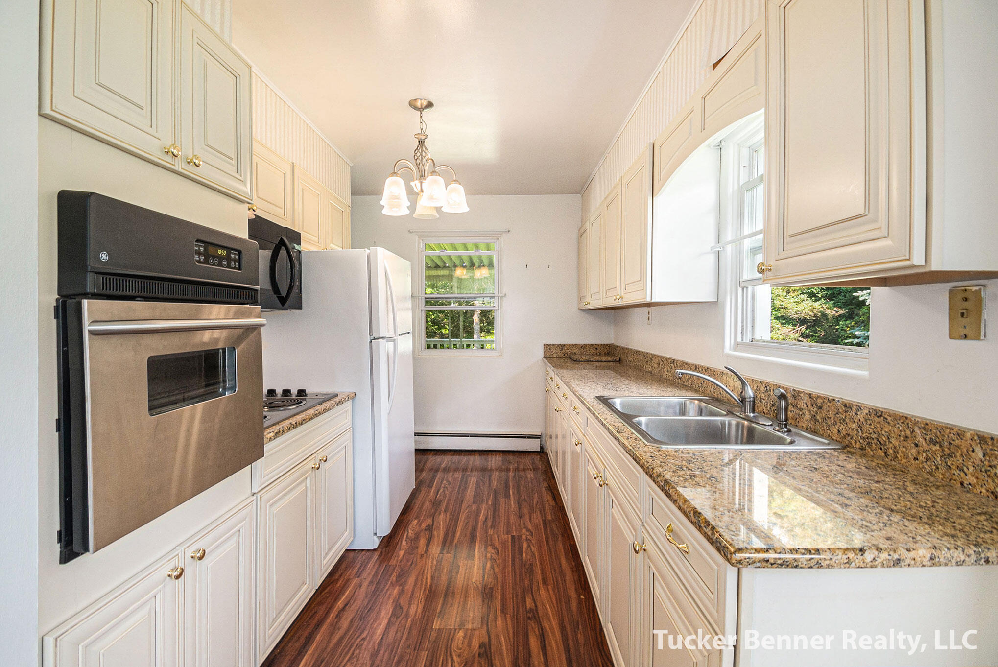 15306 Peacock Road Haslett, MI 48840 - Photo 6 of 34 Kitchen