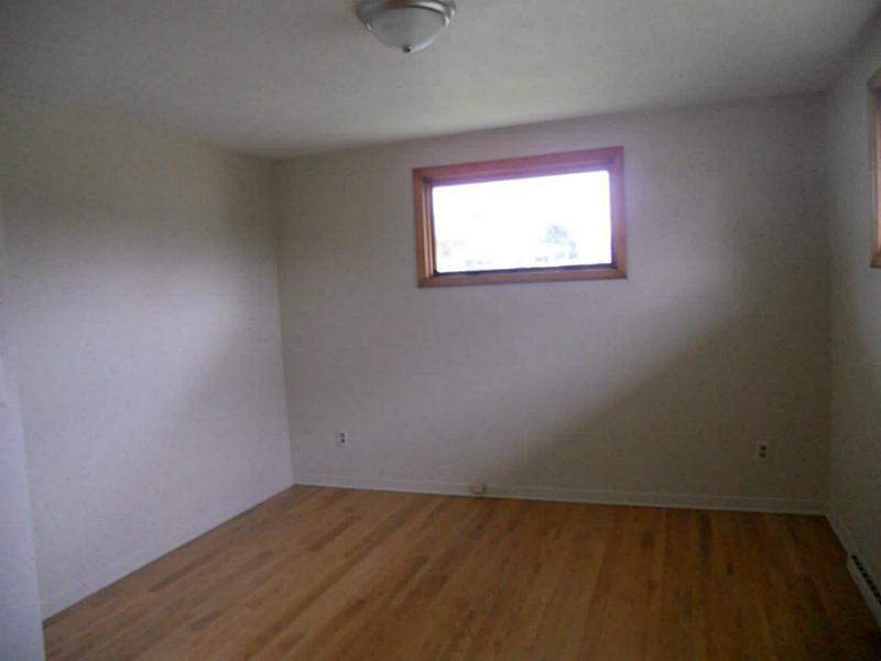 4747 Curtis Drive Springfield, OH 45503 - Photo 9 of 17