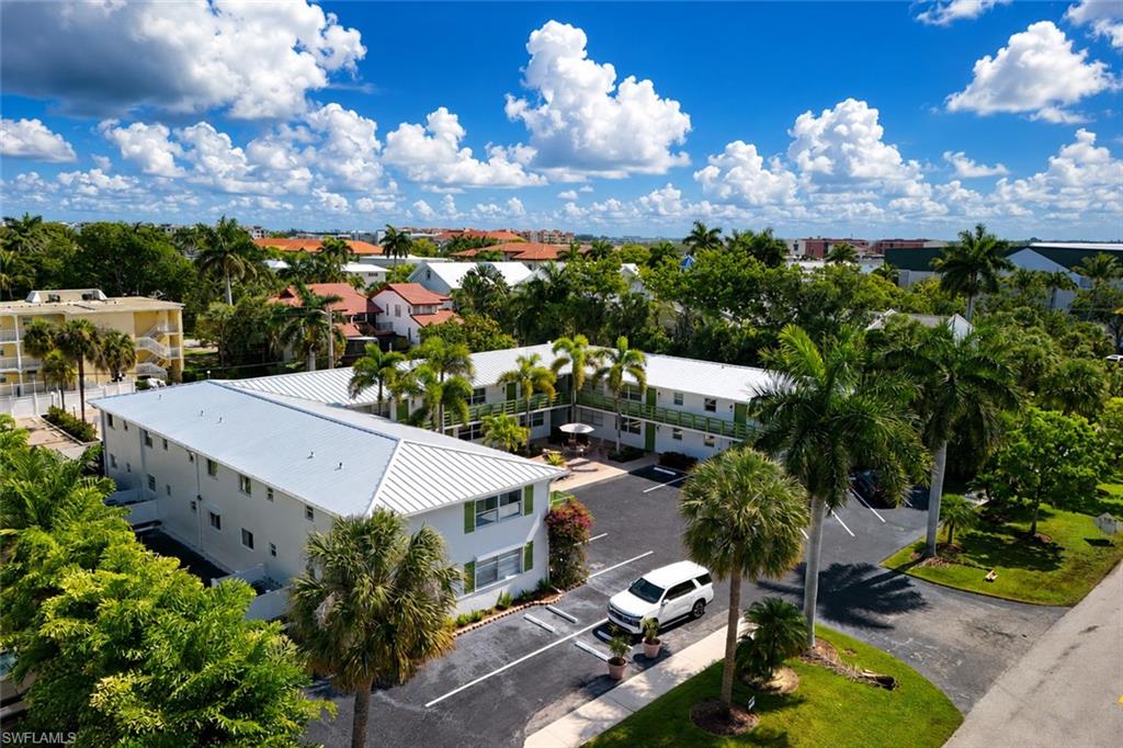975 9th Avenue South, Unit 11 Naples, FL 34102 - Photo 3 of 21