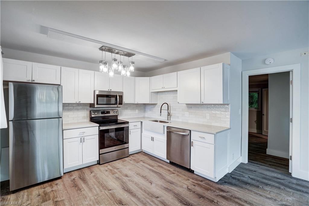 975 9th Avenue South, Unit 11 Naples, FL 34102 - Photo 5 of 21