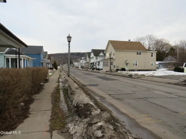 $239,900 | 309 Railroad Street, Frankfort, NY 13340