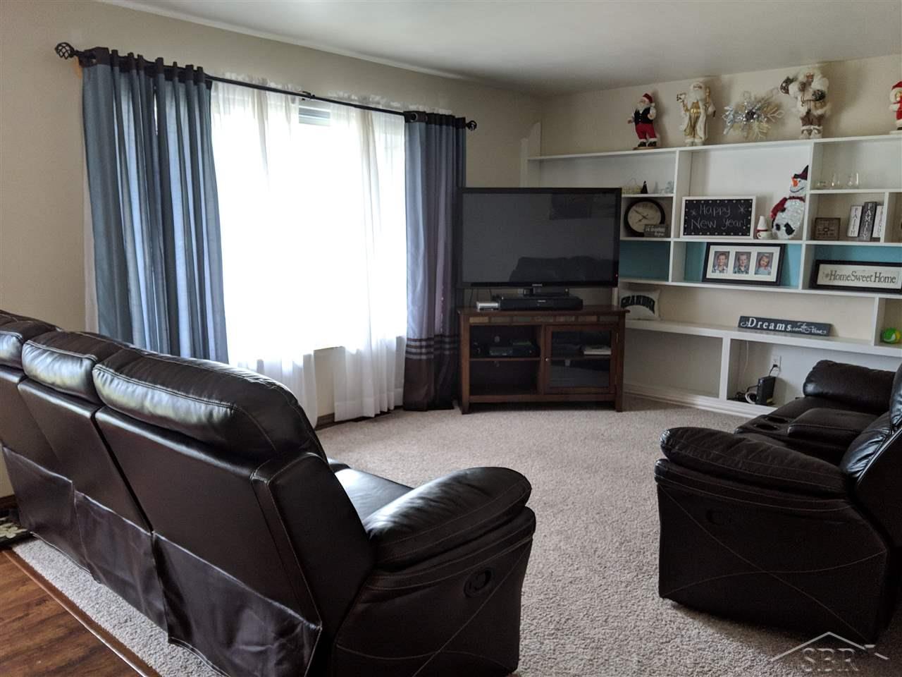 4442 Shattuck Road Saginaw, MI 48603 - Photo 4 of 23 31384411-3.JPG