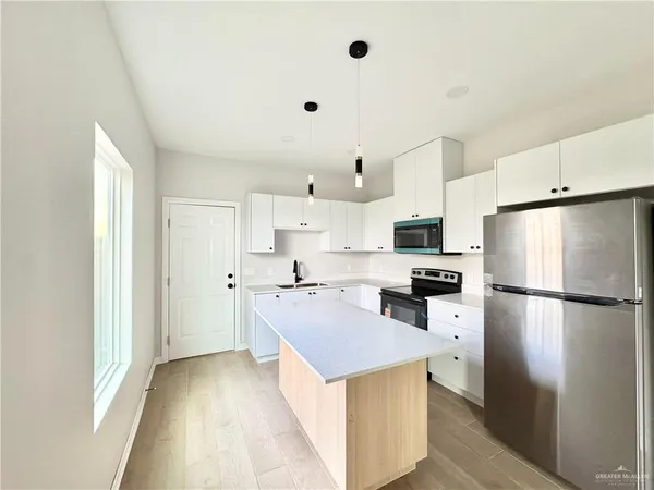 $1,100 | 1208 North Aryana Avenue, Edinburg, TX 78542