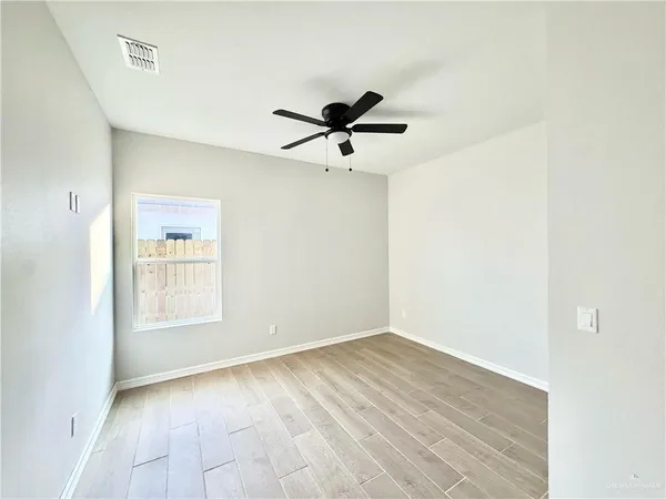 $1,100 | 1208 North Aryana Avenue, Edinburg, TX 78542