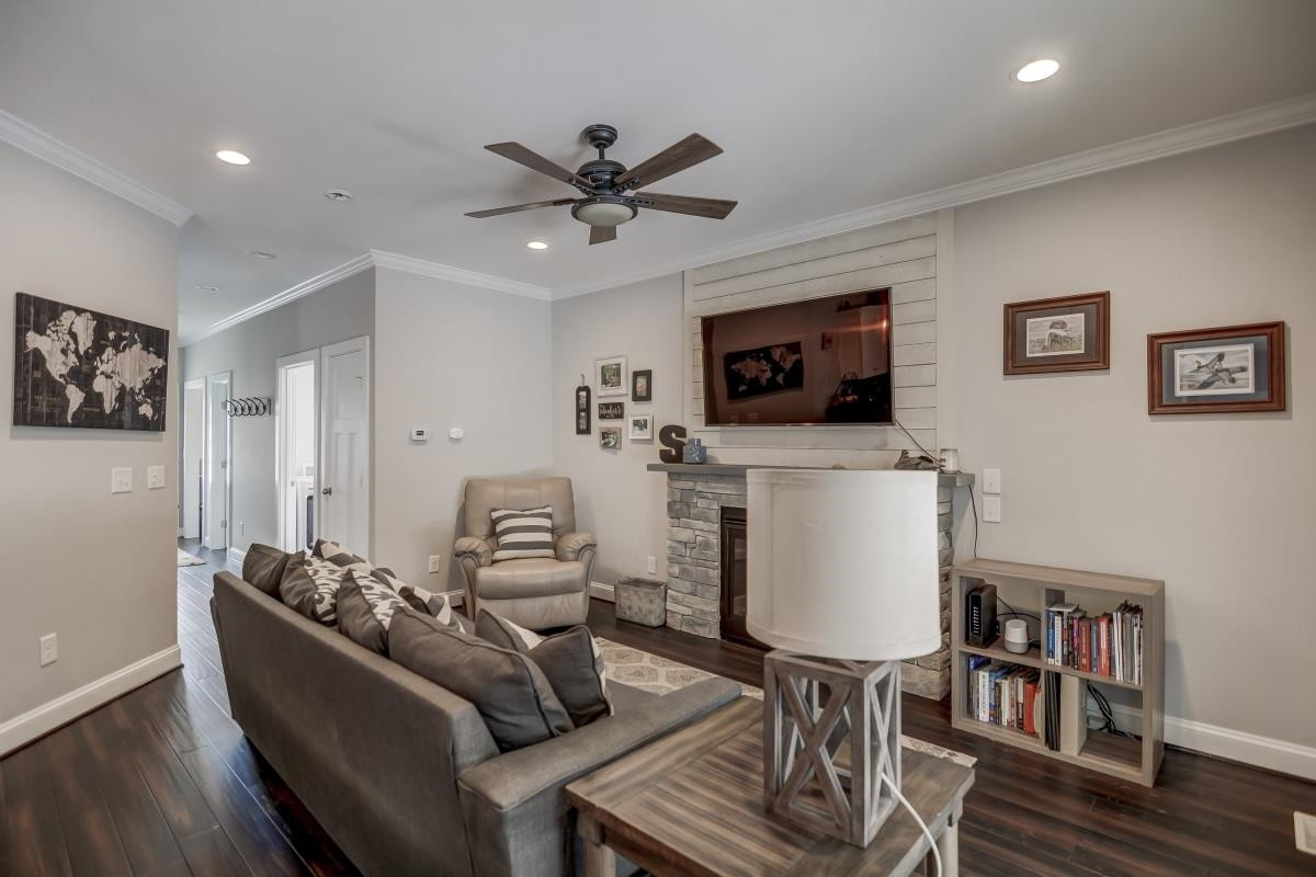 517 Hanska Way Raleigh, NC 27610 - Photo 3 of 12 Family Room