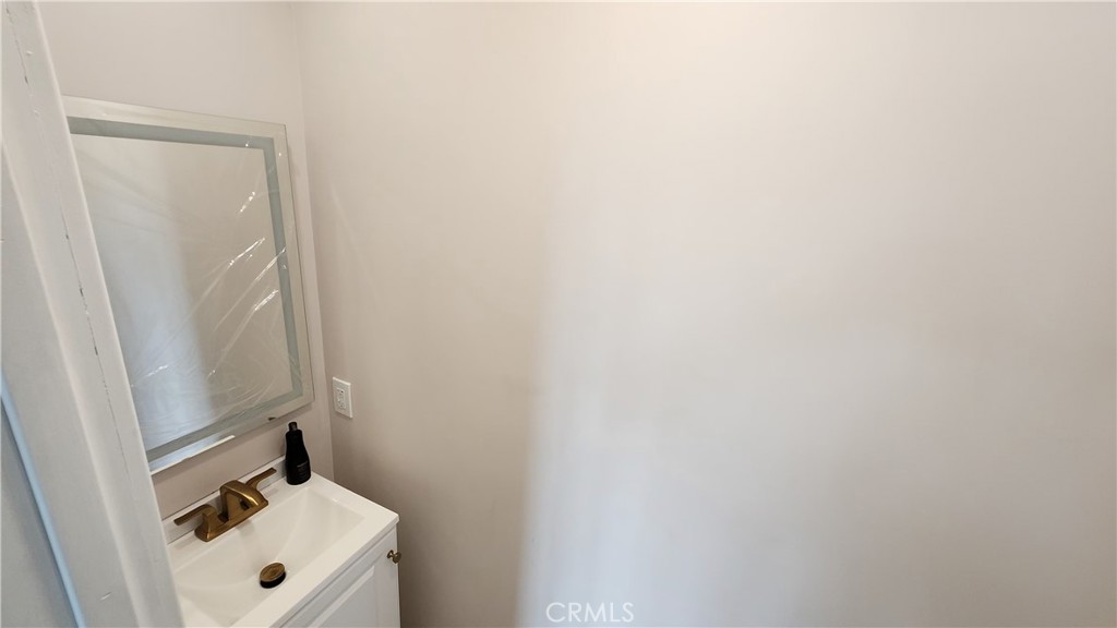 6665 Long Beach Long Beach, CA 90805 - Photo 9 of 11