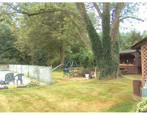 2095 Wilbraham Road Springfield, MA 01129 - Photo 3 of 16