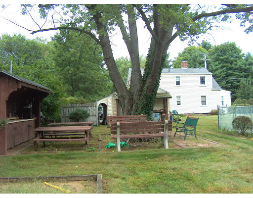 2095 Wilbraham Road Springfield, MA 01129 - Photo 7 of 16