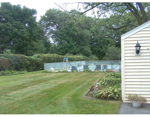 2095 Wilbraham Road Springfield, MA 01129 - Photo 8 of 16