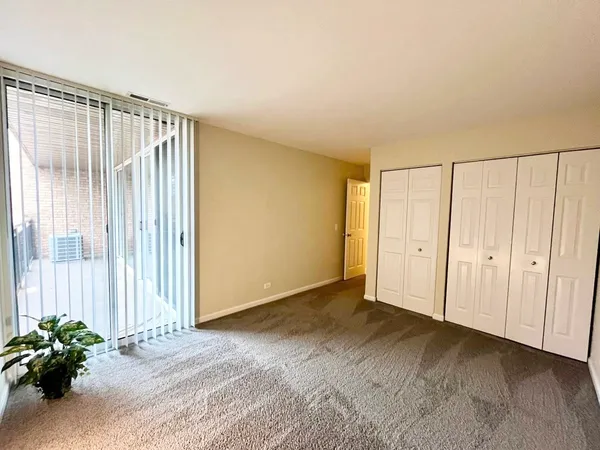 $1,593 | 5950 Oakwood Drive, Unit 2G, Lisle, IL 60532