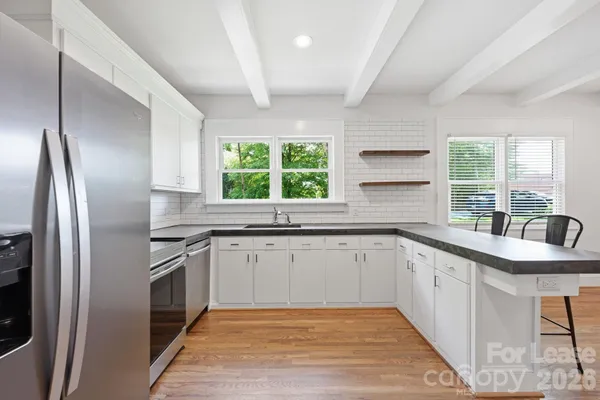 $2,100 | 335 East Sumner Street, Lincolnton, NC 28092