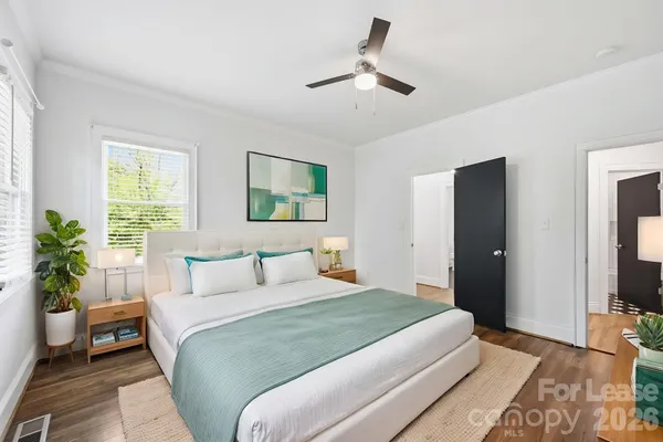 $2,100 | 335 East Sumner Street, Lincolnton, NC 28092