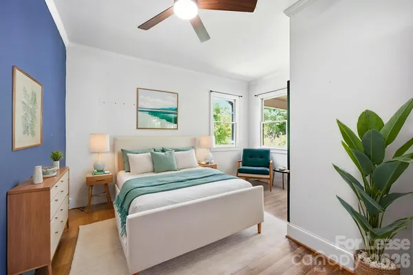 $2,100 | 335 East Sumner Street, Lincolnton, NC 28092