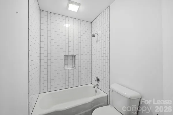 $2,100 | 335 East Sumner Street, Lincolnton, NC 28092