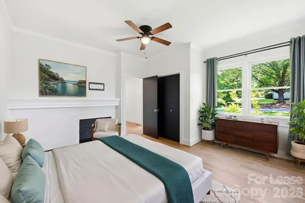 $2,100 | 335 East Sumner Street, Lincolnton, NC 28092