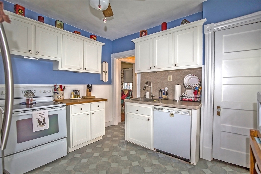 81 Grand Street Springfield, MA 01108 - Photo 14 of 34 Gallery Image 14