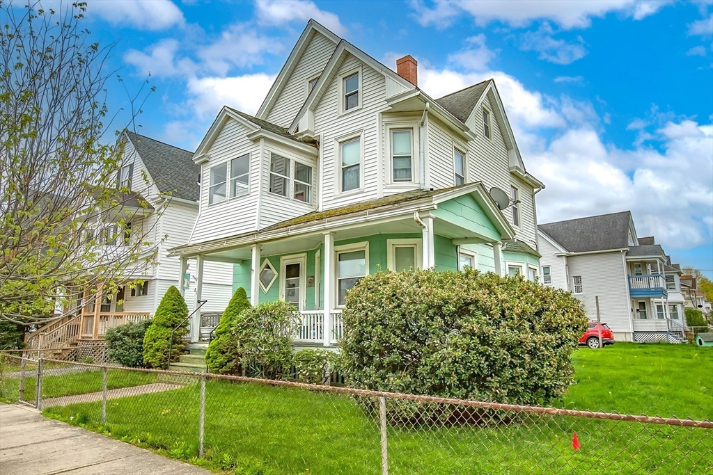 81 Grand Street Springfield, MA 01108 - Photo 3 of 34 Gallery Image 3