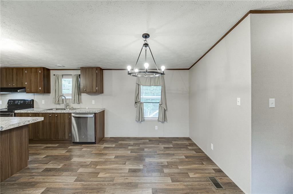 526 Silver Falls Road Cleveland, GA 30528 - Photo 9 of 41