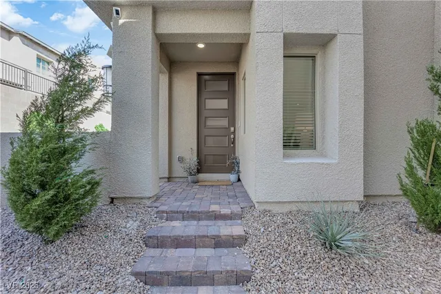 $535,000 | 600 Carriage Hill Drive, Unit 1069, Las Vegas, NV 89138