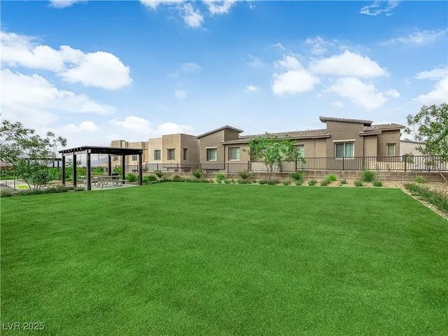 $535,000 | 600 Carriage Hill Drive, Unit 1069, Las Vegas, NV 89138