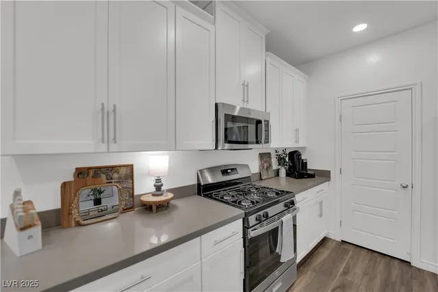 $535,000 | 600 Carriage Hill Drive, Unit 1069, Las Vegas, NV 89138