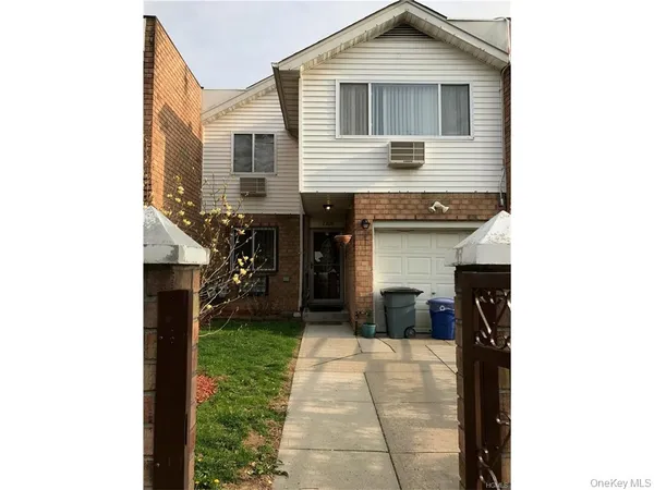 $850,000 | 2226 Norton Avenue | Castle Hill
