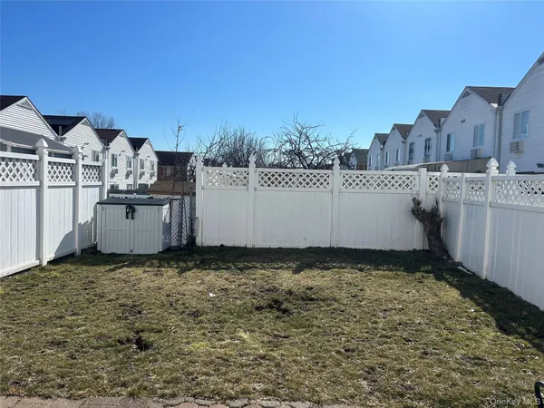 $850,000 | 2226 Norton Avenue | Castle Hill