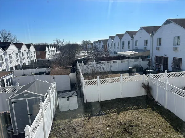 $850,000 | 2226 Norton Avenue | Castle Hill