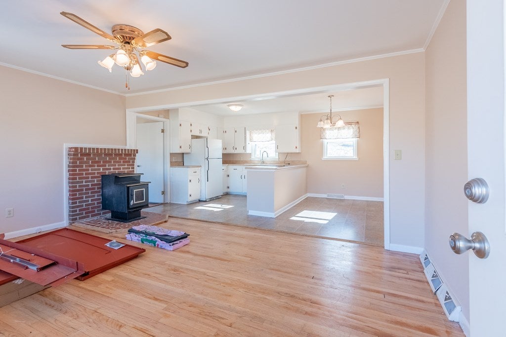 949 Suiter Road Bland, VA 24315 - Photo 7 of 62 Gallery Image 7