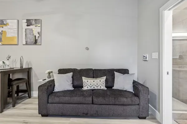 $1,100 | 2502 1/2 Sam Wilson Street, Houston, TX 77020