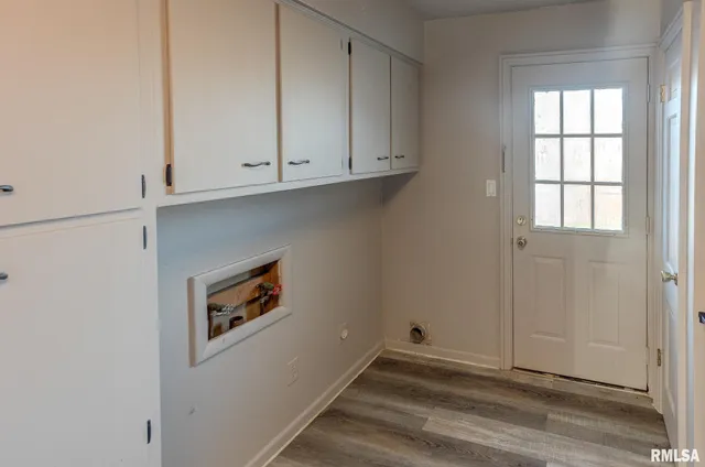 $365,000 | 333 North Lakeview Drive, Salem, IL 62881