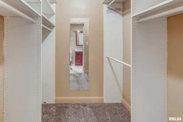 $365,000 | 333 North Lakeview Drive, Salem, IL 62881