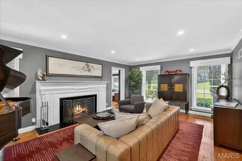 $1,349,000 | 13 Berkshire Drive, St. Louis, MO 63117