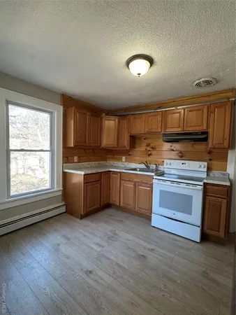 $2,600 | 440 North Main Street, Liberty, NY 12754