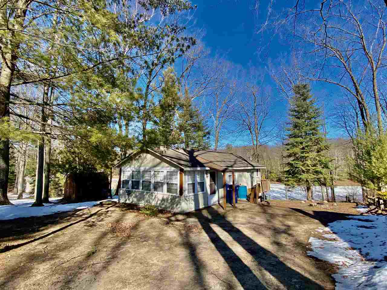227 Mary-Jo Road Harrison, MI 48625 - Photo 2 of 23 Gallery Image 2